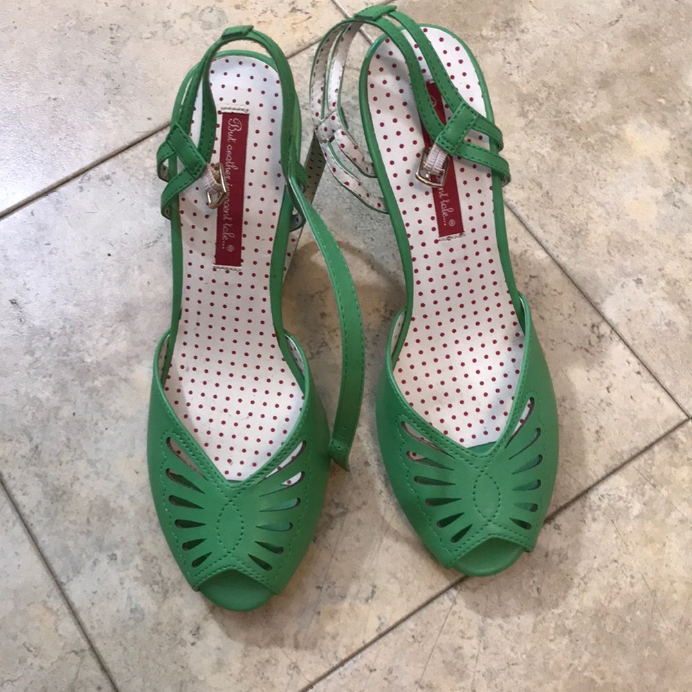 Green peep toe heels